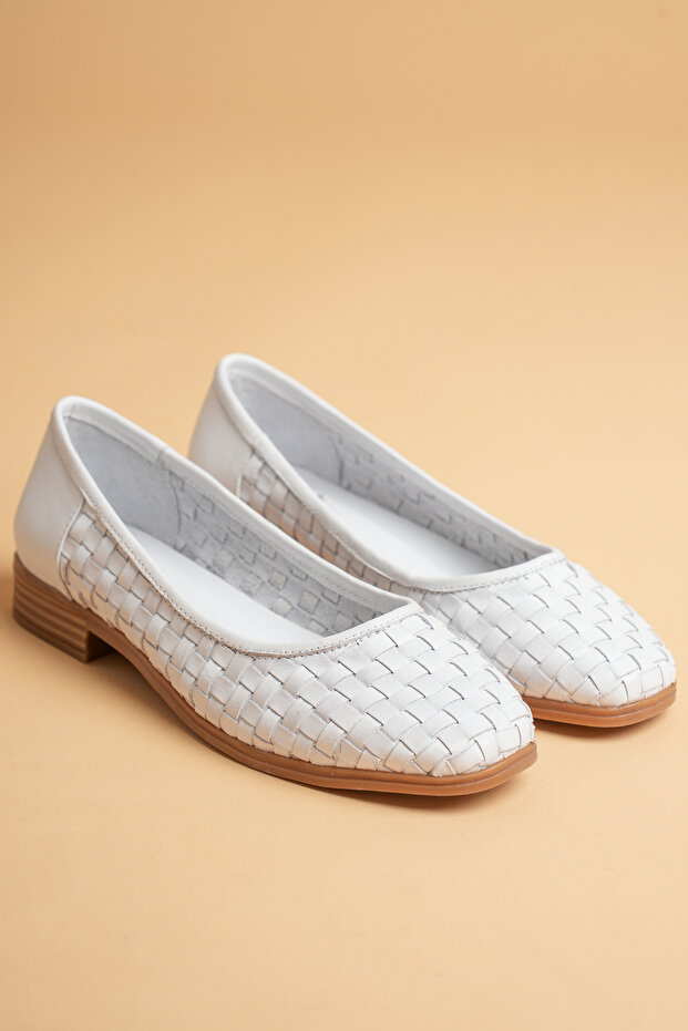 Women's Genuine Leather Knitted Detailed Ballerinas - White