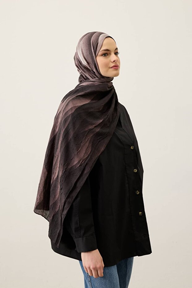 شال كومول بنمط متدرج من ليڤا مودال كراش