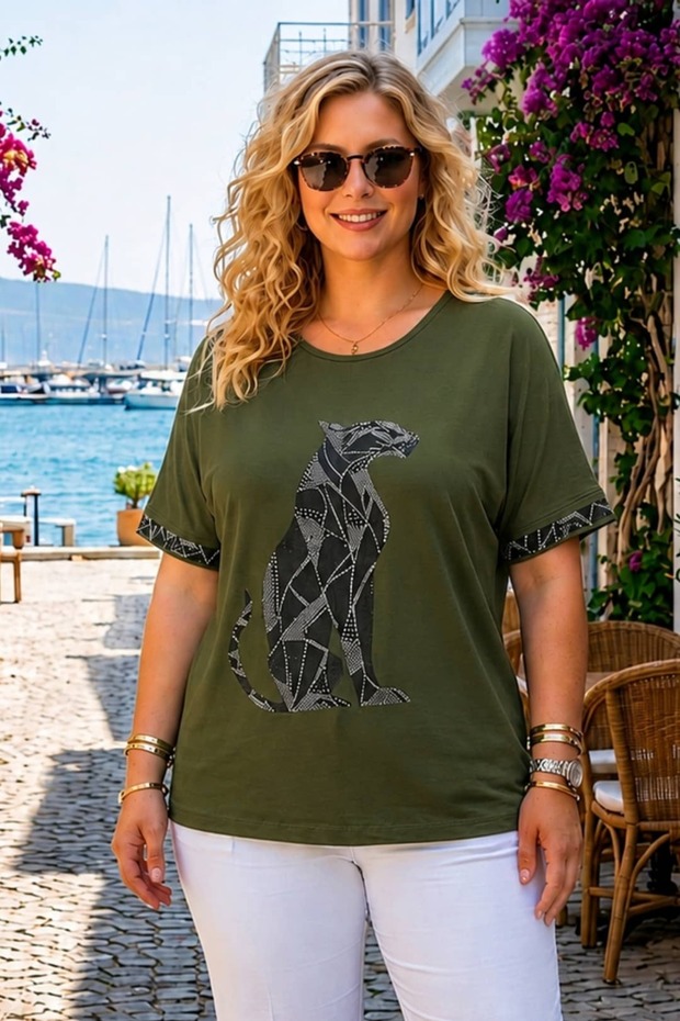 Women's Plus Size Stone Printed Comfortable Fit Short Sleeve T-Shirt