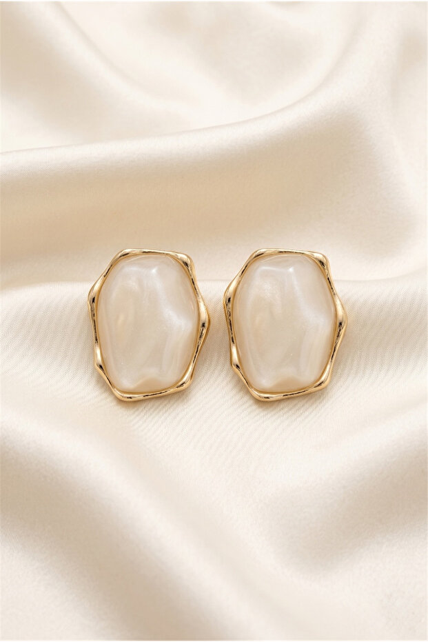 White Gold Color Framed Geometric Stylish Earrings