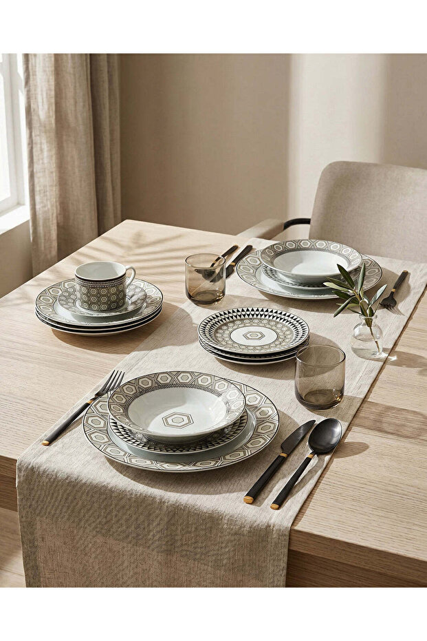 Assorted Geomatirc Dinner Set (20 Piece) - 1