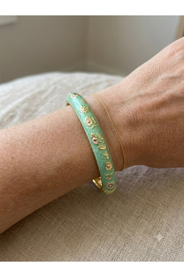 26Kmp09 - Light Green Enameled Handcuffs
