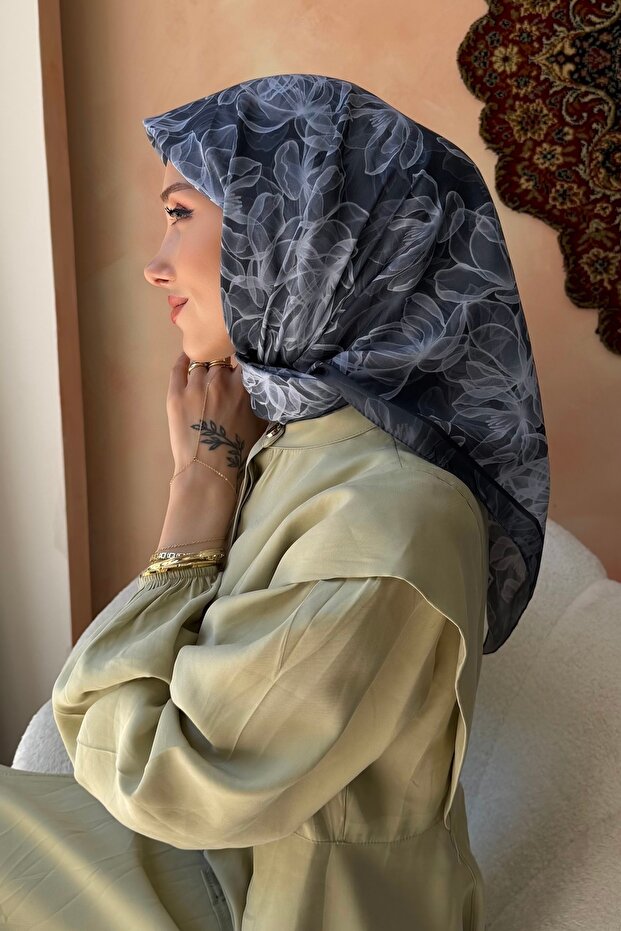 Smoked Patterned Soft Scarf
