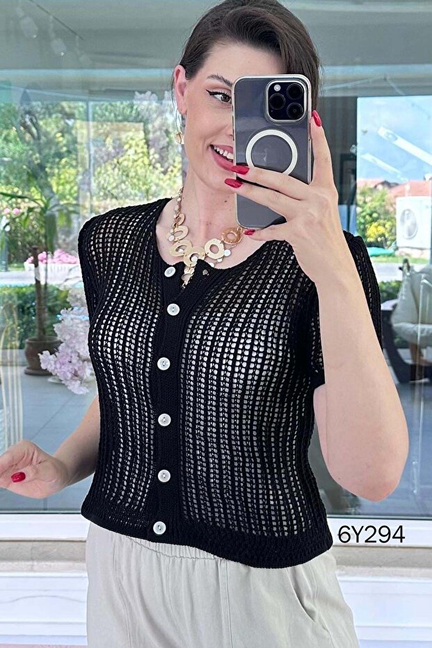 كارديجان بأكمام قصيرة مزخرفة بأزرار 6y294