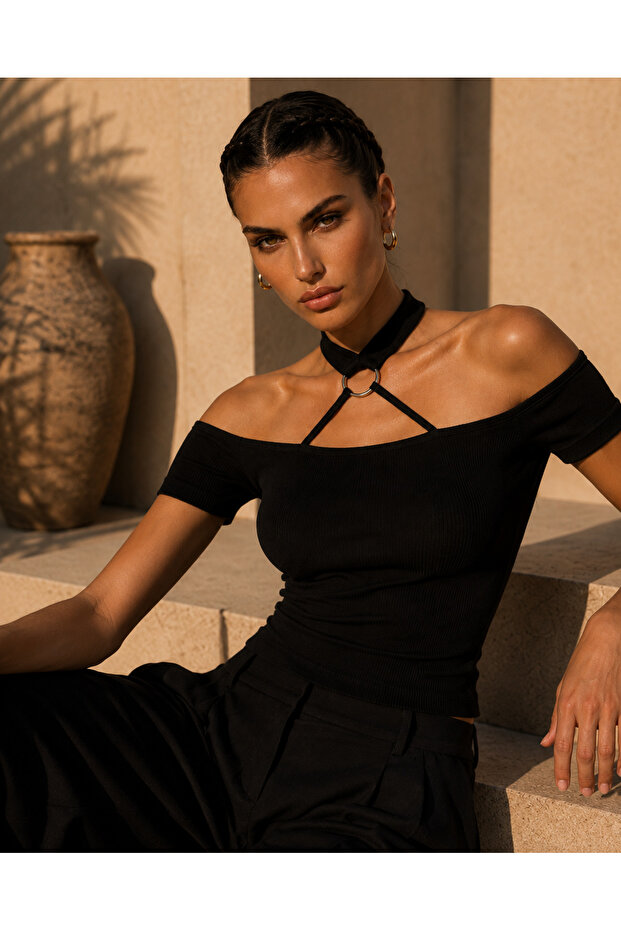Off-The-Shoulder Halter Neck Ring Detailed Camisole Crop Blouse