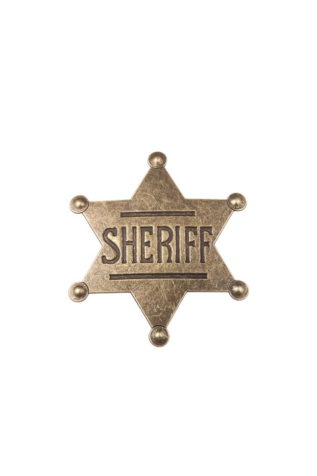 Silver Plated Sheriff Badge Brooch Six-pointed Star Police Vest Badge Pin for Women Men Lapel Pins J