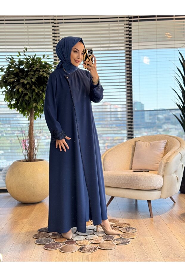 2602 سترة مطرزة بالحجر باللون النيلي