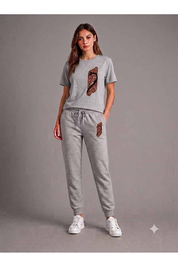 T-Shirt Sweatshirt 2-Piece Combination Thin Summer Sweat-Absorbing Leopard Heart Printed Women's / Girls' Model