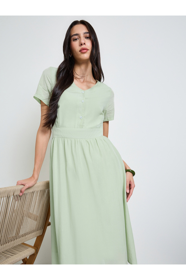 Green Solid V Neck A-Line Midi Dress