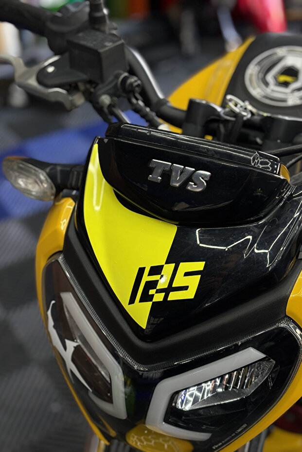 Oblique 125 Written Head Detail Sticker for Tvs Raider 125 (1 Piece)