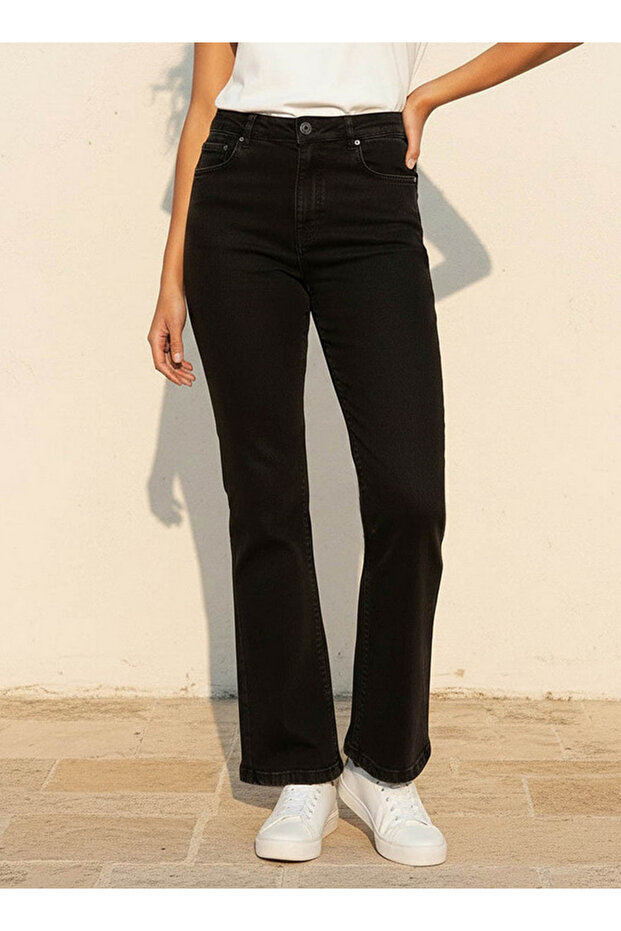 Women High-Rise Bootcut Jeans