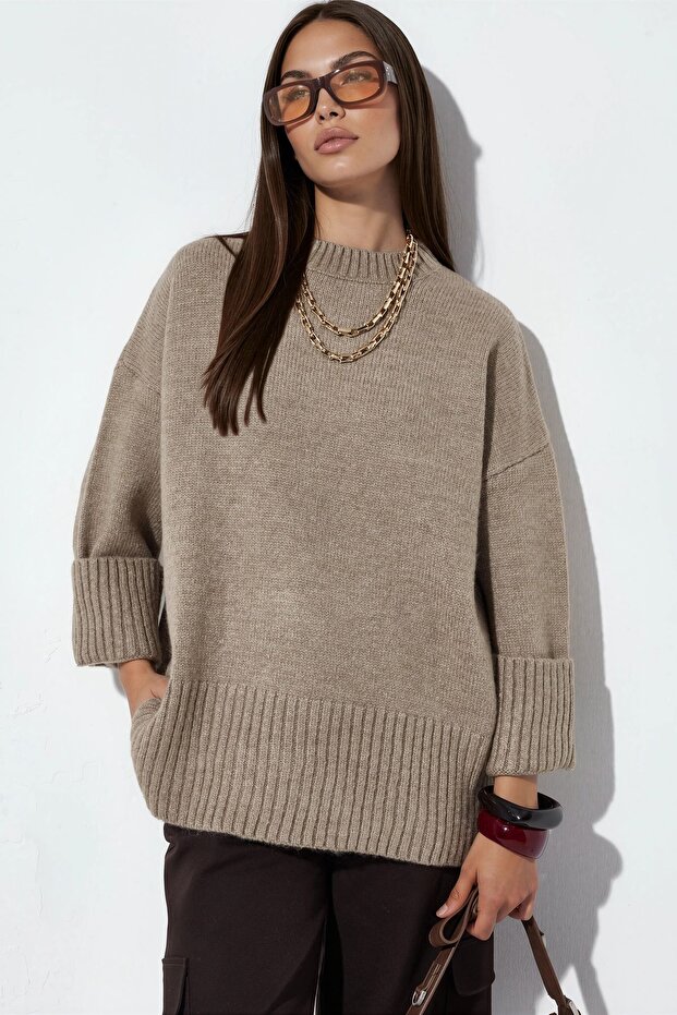 Viorna Plain Crew Neck Sweatshirt