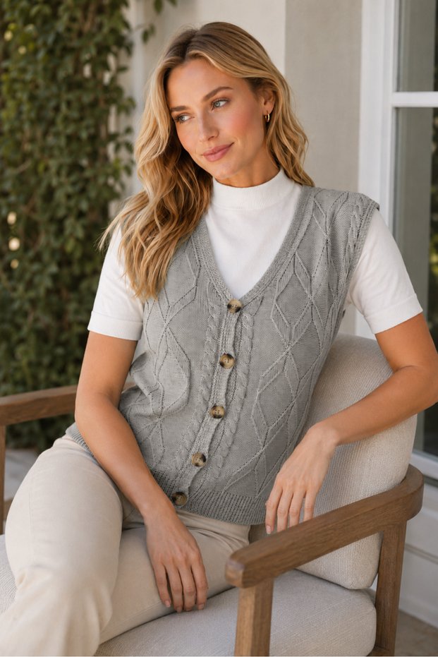 Women's Sleeveless V-Neck Cotton Hair Braided Diamond Pattern Modern Cut Stylish Casual Gray Knitwear Vest Cardigan