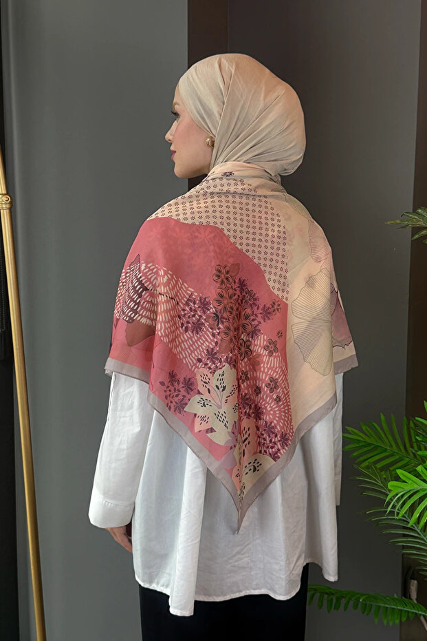 Linden Pattern Shoulder Shawl - Beige