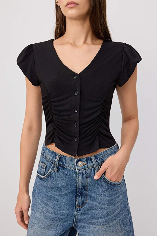 Siyah Fitted/Vücuda Oturan V Yaka Düğmeli Kısa Kollu Büzgülü Esnek Örme Bluz TWOSS26BZ00792 - 3