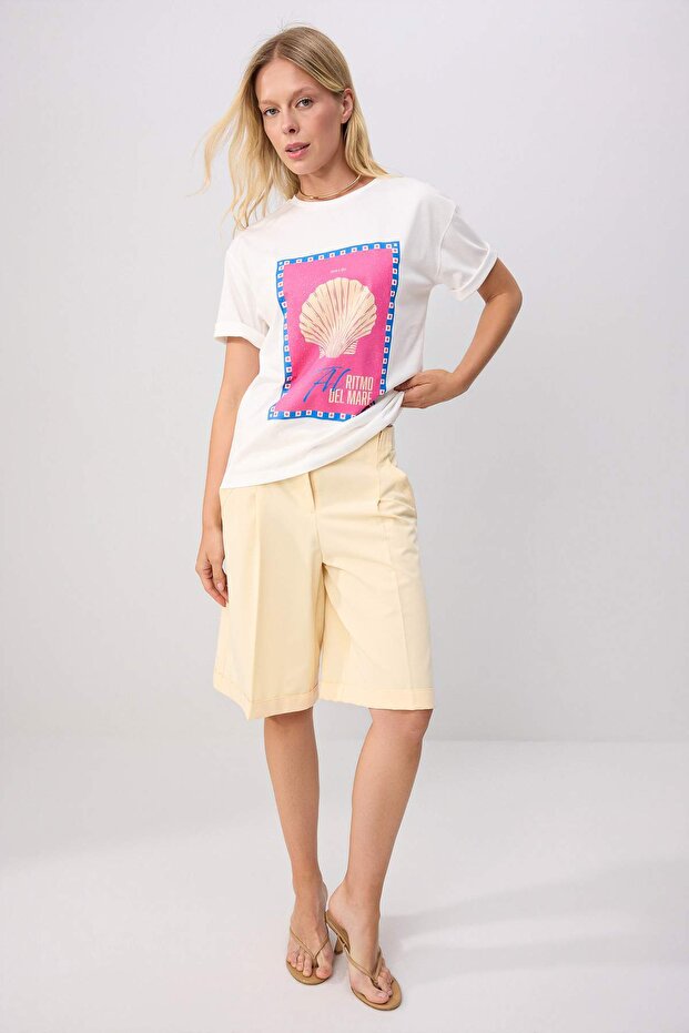 Beyaz %100 Pamuk Deniz Kabuğu Baskılı Bisiklet Yaka Oversize Örme T-Shirt TWOSS26TS00351 - 2
