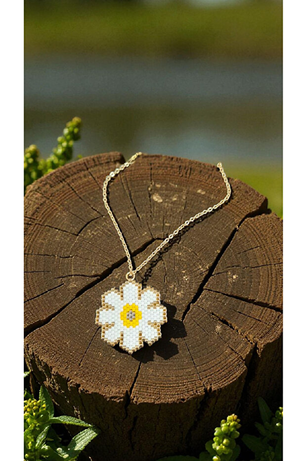 Miyuki Beads Handmade Daisy Necklace