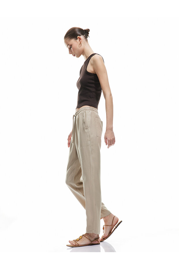 Lace-Up Waist Relaxed Cut Pocket Detailed Carrot Pants