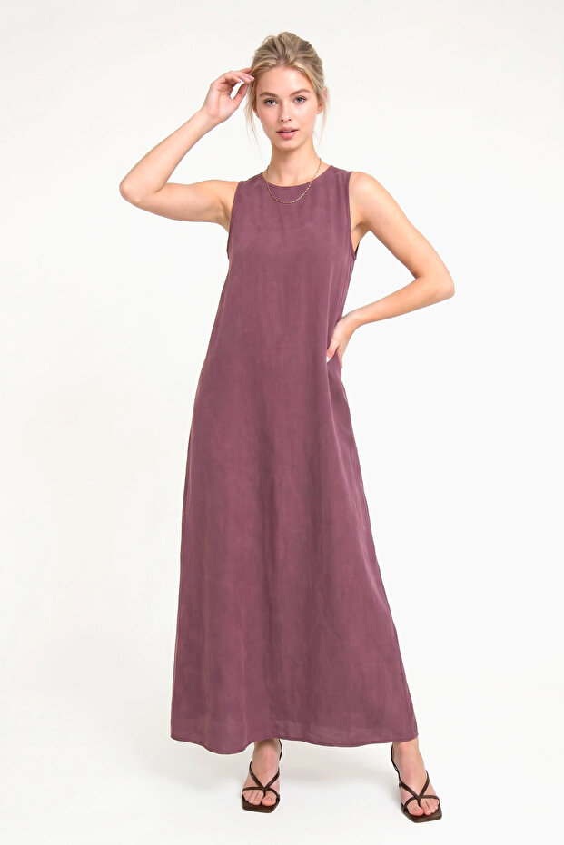 Crew Neck Sleeveless Relaxed Fit Maxi Dress