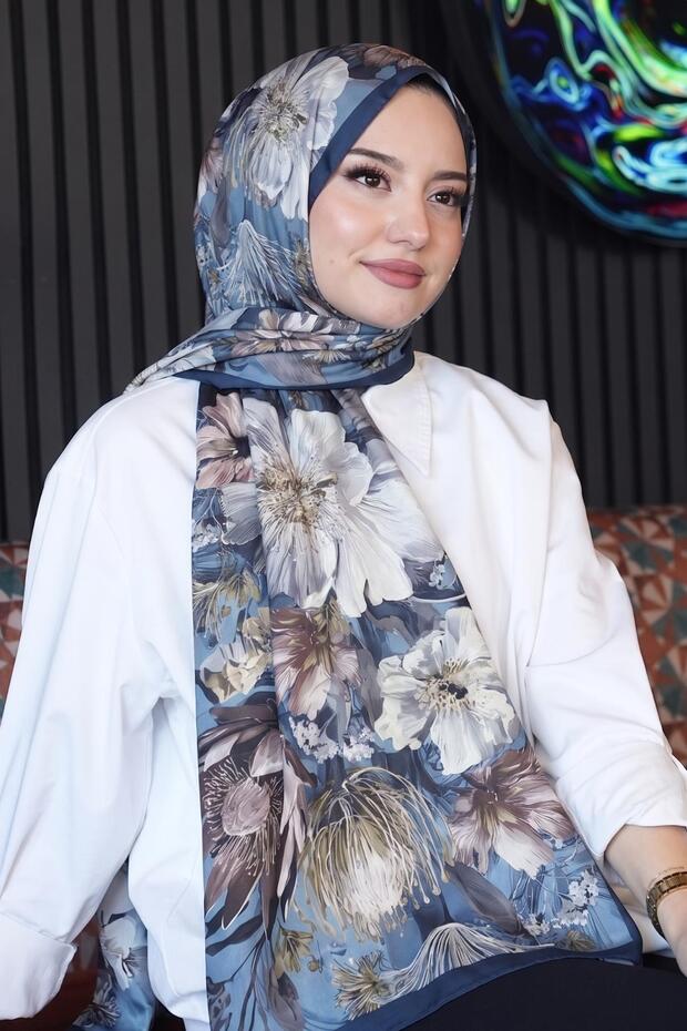 شال قطني ناعم باللون الفيروزي بنمط زهور نباتية