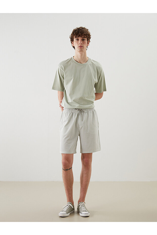 Trendlucky Standard Mold Striped Men's Shorts with Difference