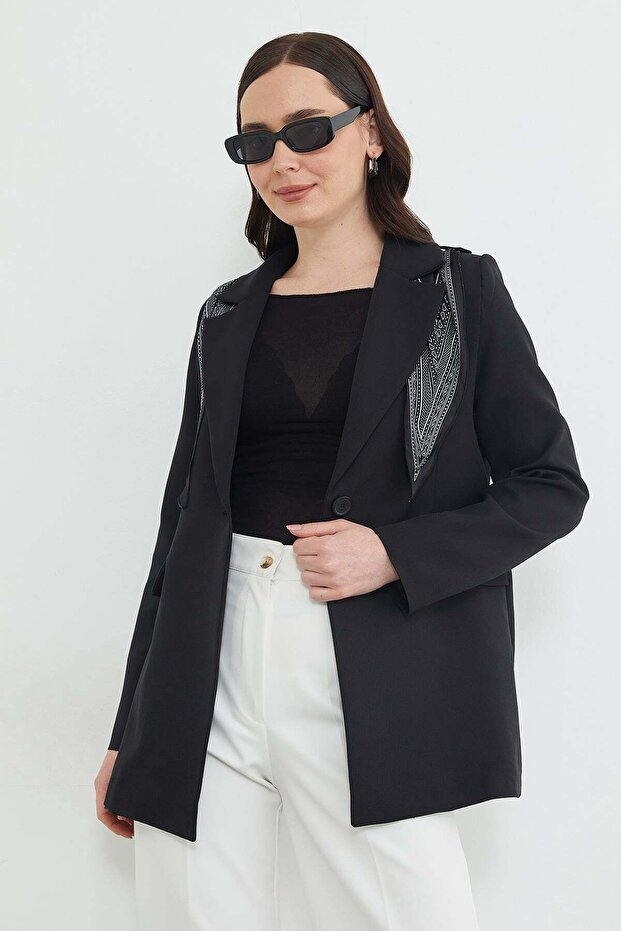 Scarf Detailed Shoulder Padded Blazer Jacket