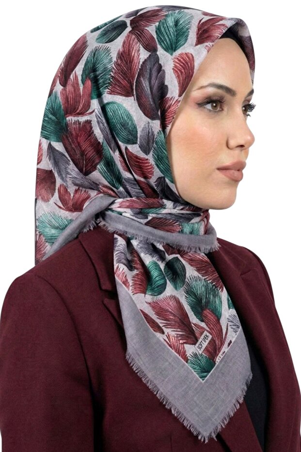 Women's Light Gray Feather Patterned Flared Scarf