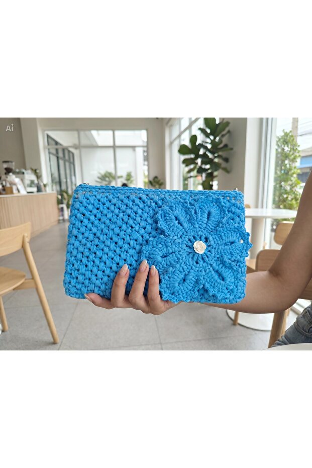 Handmade Raffia Clutch Bag - with Zipper and Inner Pocket - 20X30 cm