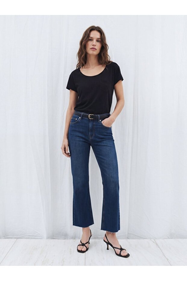Basic Black T-Shirt with Pockets - 1