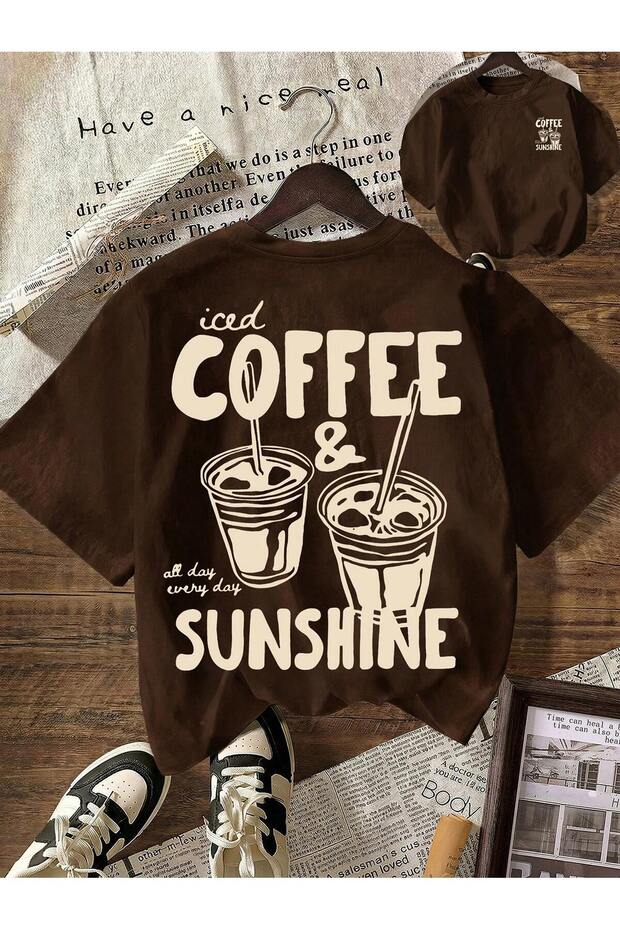 تي شيرت كبير الحجم مطبوع عليه Coffee & Sunshine مصنوع من القطن بنسبة 100% برقبة دائرية