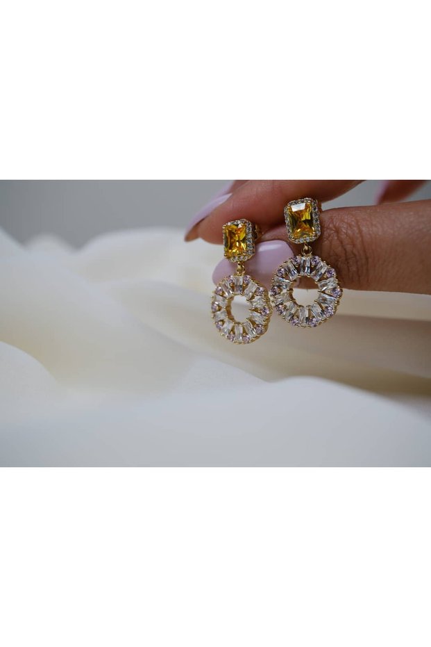 Kp445 Special Series Yellow Crystal Stone Stylish Design Hanging Earrings (Length 27mm)