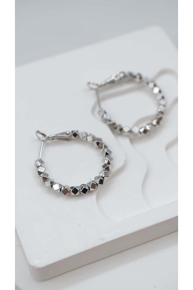 Basic Hoop Earrings with Cube Detail
