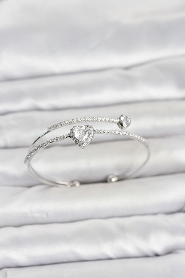 Brass Silver Color Heart Model Zircon Stone Women's Bracelet Tj-Bb8520