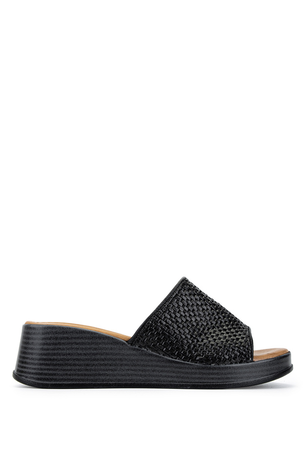 Women's Textile Black Heeled Slippers