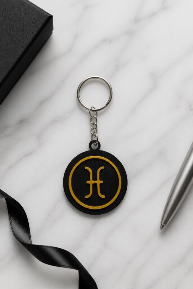 Pisces Sign Keychain – Minimalist Zodiac Themed Keychain
