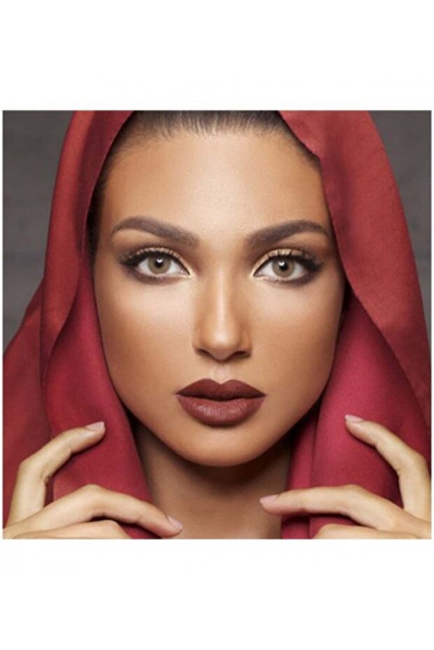 عدسات لاصقة شهرية ال اي موكا