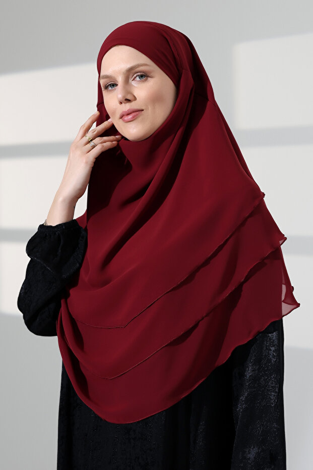 حجاب شيفون ثلاثي الطبقات بيضاوي الشكل، شال عملي للحجاب - أحمر داكن (ZN1704)