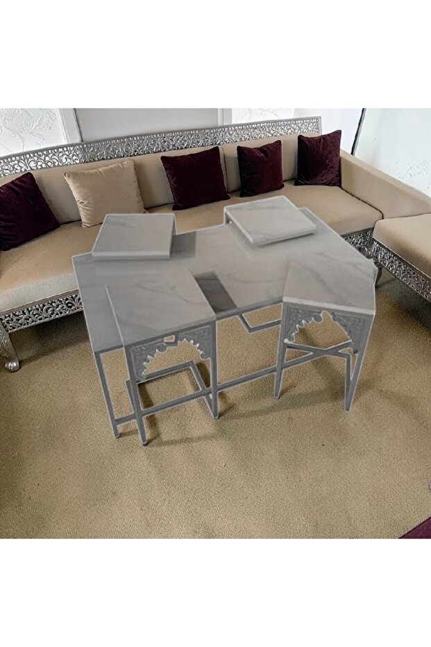 طقم طاولة قهوة خمس قطع.. تصميم ملكي انيق