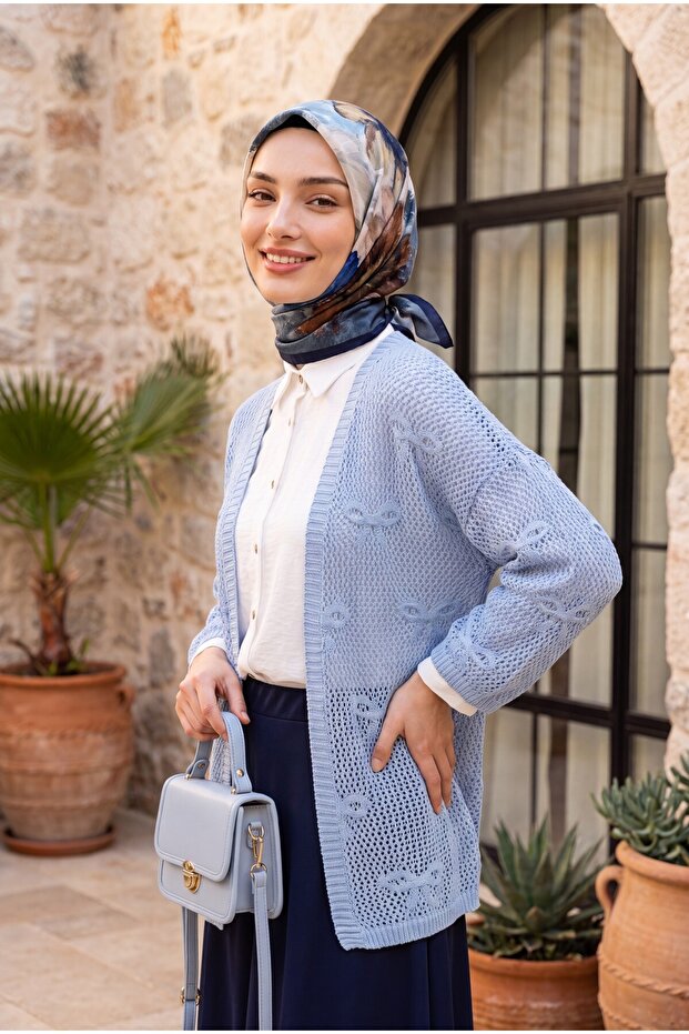 كارديجان تريكو منقوش بفيونكة - أزرق فاتح