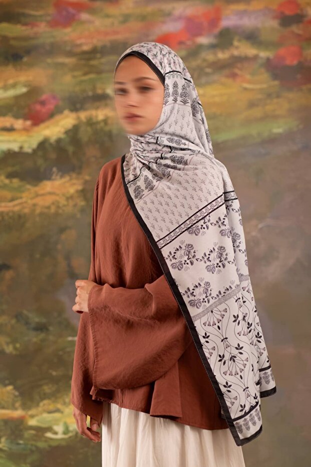 Floral Harmony Patterned Soft Shawl Black - 4