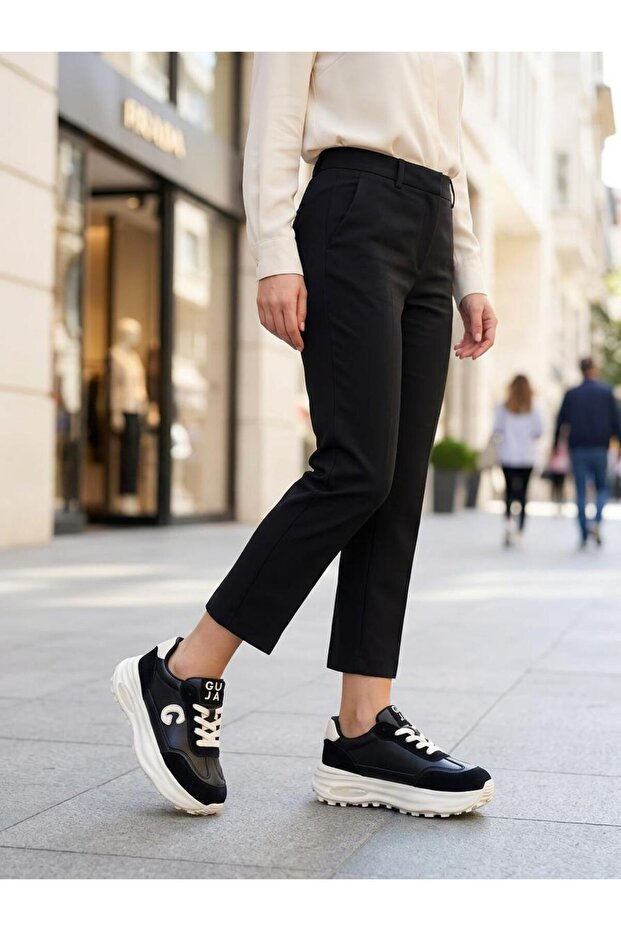 318-4 Women's Thick Sole Lace-Up Sneaker Shoes