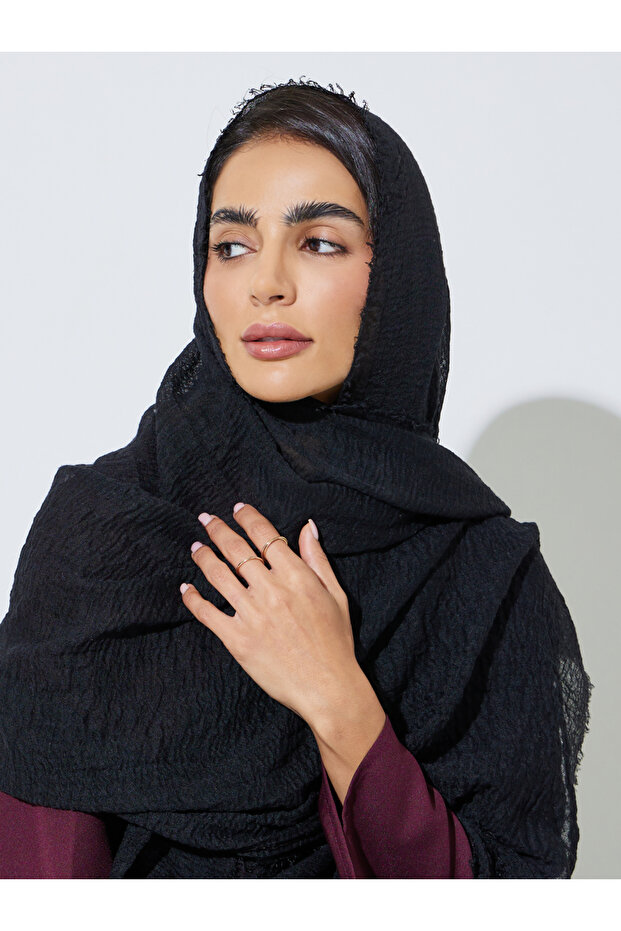 Black Plain Crinkle Hijab