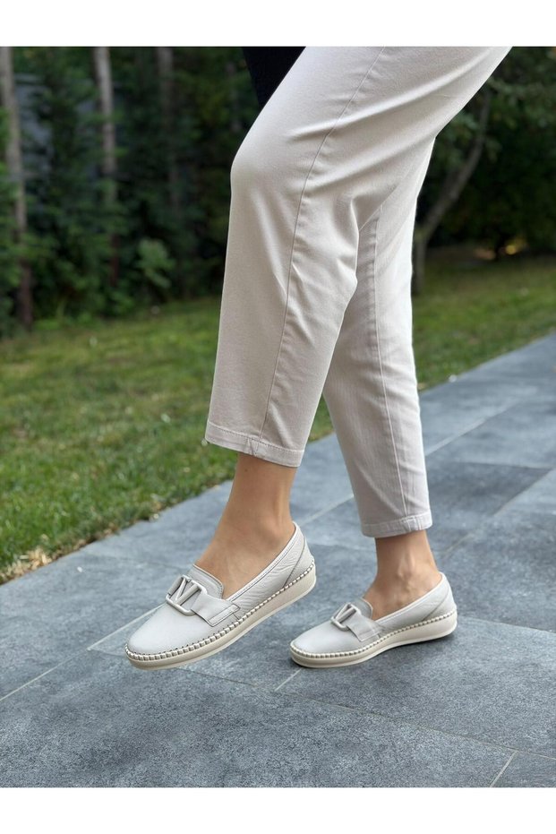 Beige Leather Buckle Women's Casual Ballerinas