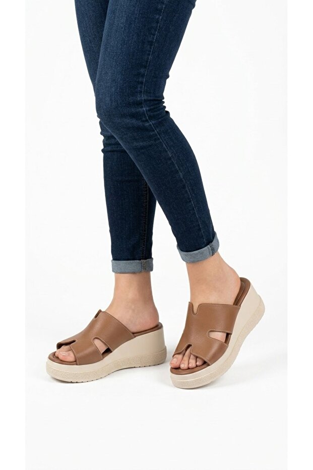 Tan Women's Genuine Leather Heeled Slippers 617.3318
