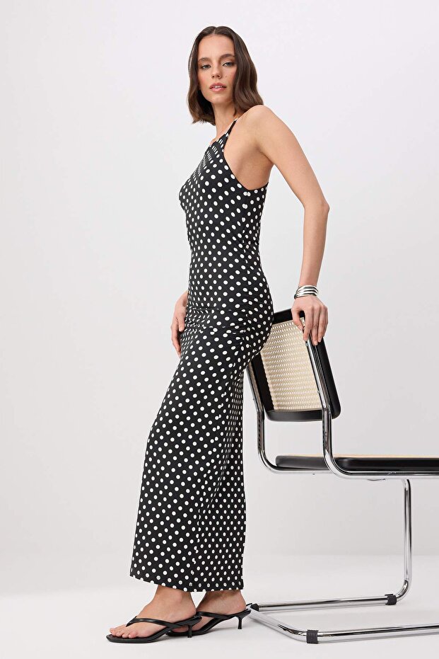Siyah Puantiyeli Fitted/Vücuda Oturan Halter Yaka Büzgülü Midi Yumuşak Örme Elbise TWOSS26EL01091 - 2