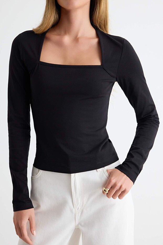 Siyah Pamuklu Esnek Kare Yaka Fitted/Vücuda Oturan Esnek Bluz TWOAW24BZ00165 - 3