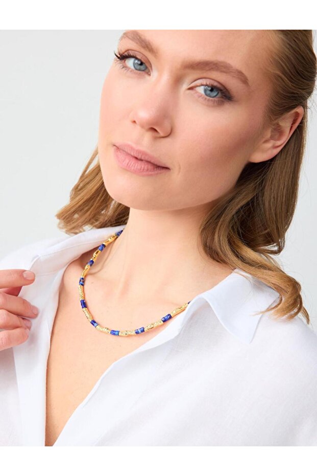 قلادة قابلة للتعديل بتفاصيل خرزية باللون الأزرق الداكن