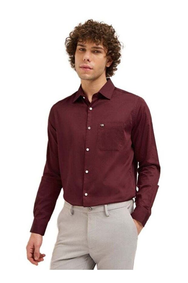 Men's Maroon Tailored Fit Solid Formal Shirt for Every Occasion