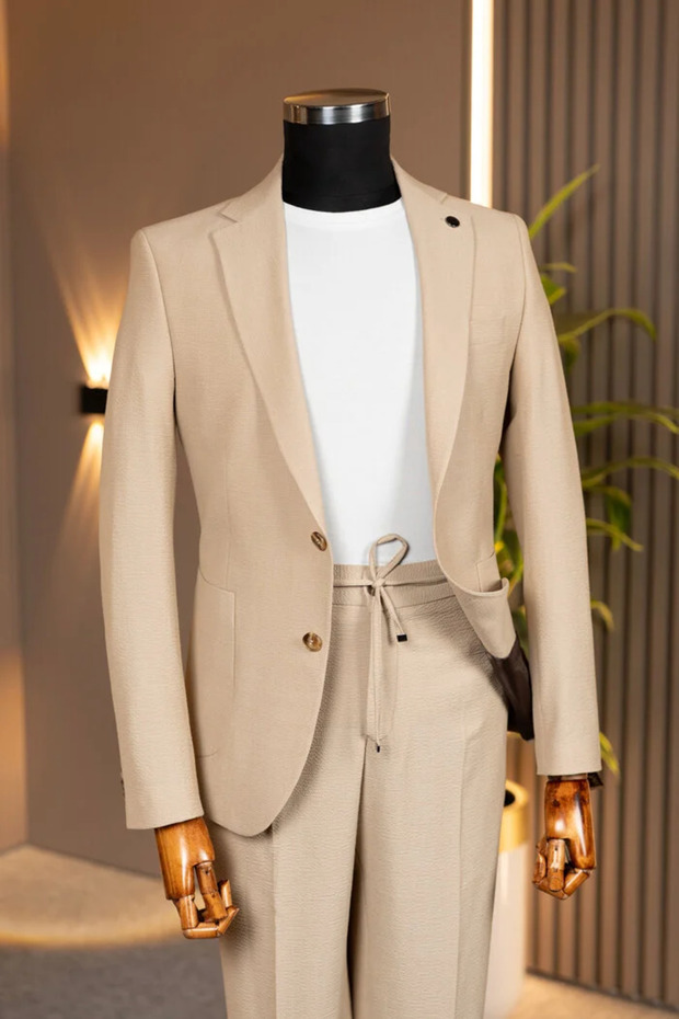 Sports Suit –Slimfit, Choose One Size Larger.