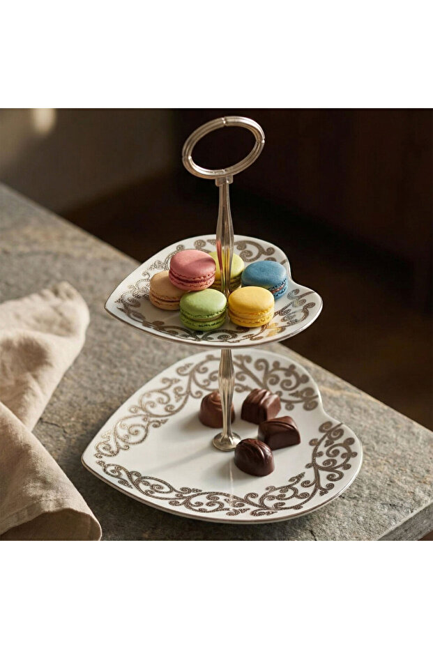 Special Design Hand Decorated Heart Shaped Decorative Presentation Tray Cookie Holder